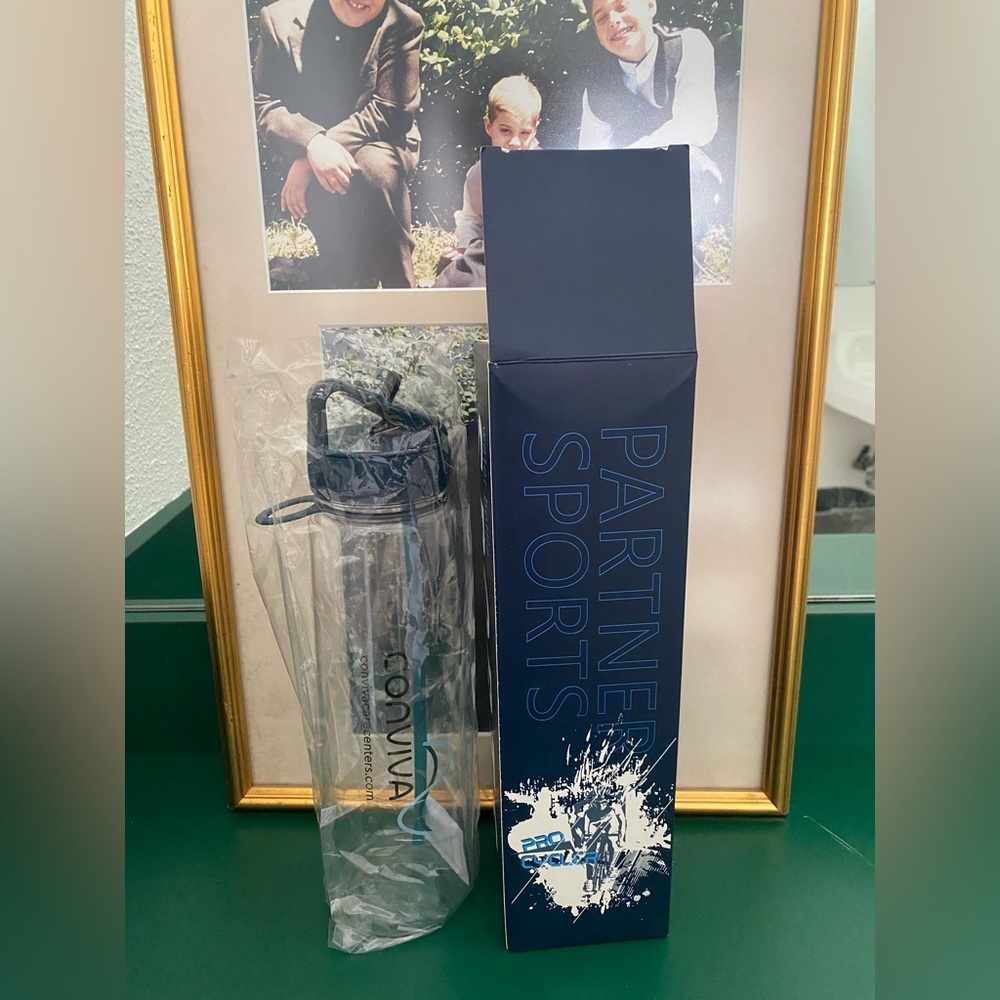 BRANDNEW SPORTS BOTTLE LARGE